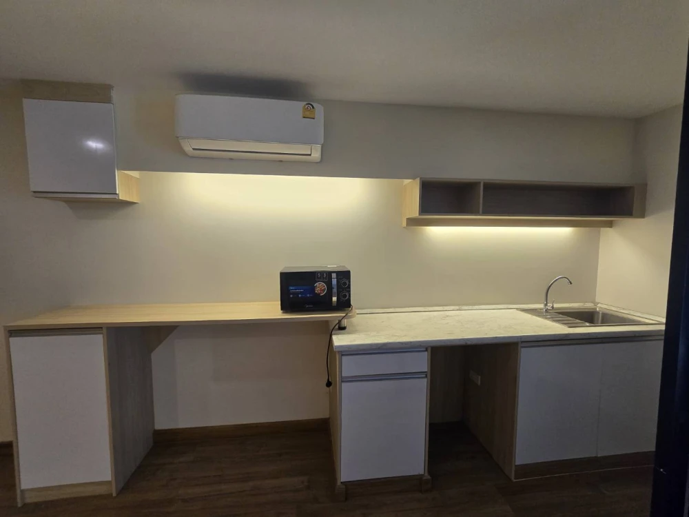 เลเวล คอนโดมิเนียม ห้องว่างให้เช่า เฟอร์นิเจอร์ครบ พร้อมเข้าอยู่ ทำเลเดินทางสะดวก ค่าเช่าราคาดี