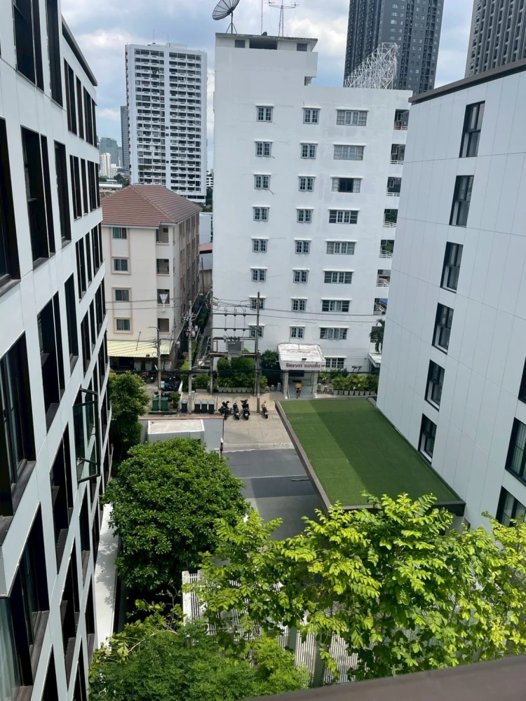 ให้เช่าคอนโดตกแต่งพร้อมอยู่ที่ แชปเตอร์ ทองหล่อ 25 สะดวกครบจบที่นี่ มาจองได้แล้ววันนี้ อย่าพลาด