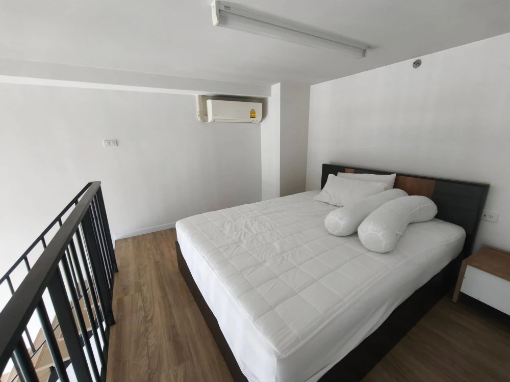 ให้เช่าคอนโดสไตล์ Loft เพดานสูง วิวเมืองสวย ชั้นสูง ✨ โครงการ Blossom Condo @ Fashion Beyond