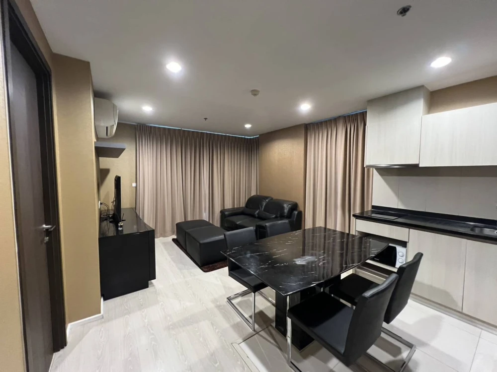 ให้เช่าคอนโดหรู Corner Room วิวสาทร–แม่น้ำเจ้าพระยา ✨ โครงการ Rhythm Sathorn–Narathiwas