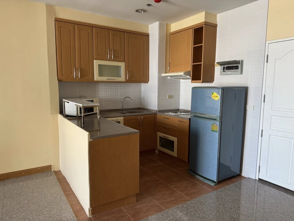 ให้เช่าคอนโด ปทุมวัน รีสอร์ท ห้องพร้อมอยู่ พื้นที่ใช้สอยเยอะ สิ่งอำนวยความสะดวกครบ มาจองได้แล้ววันนี้