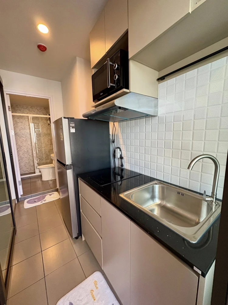 ให้เช่าคอนโด รีเจนท์ โฮม วุฒากาศ ห้องแต่งน่าอยู่ สิ่งอำนวยความสะดวกครบ มาแต่ตัวเข้าอยู่ได้เลย อย่ารอช้า