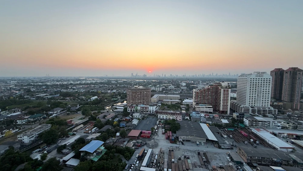 ให้เช่าคอนโด รีเจ้นท์ บางนา ห้องน่าอยู่ ชั้น 27 ได้วิวแม่น้ำ เฟอร์ เครื่องใช้ไฟฟ้าครบ ไม่ตองแล้วจะเสียดาย