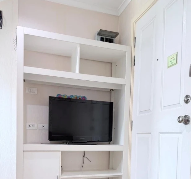 ให้เช่าคอนโด ลุมพินี เพลส รัชโยธิน ห้องพร้อมอยู่ เฟอร์ เครื่องใช้ไฟ้าครบ มาแต่ตัวเข้าอยู่ได้เลย อย่ารอช้า