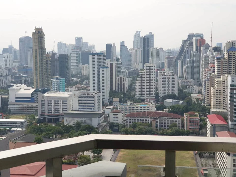 ให้เช่าคอนโด ศุภาลัย พรีเมียร์ แอท อโศก ชั้น 35 ระเบียงวิวสนามฟุตบอล เฟอร์นิเจอร์ และ เครื่องใช้ไฟฟ้าครบ จองเลย
