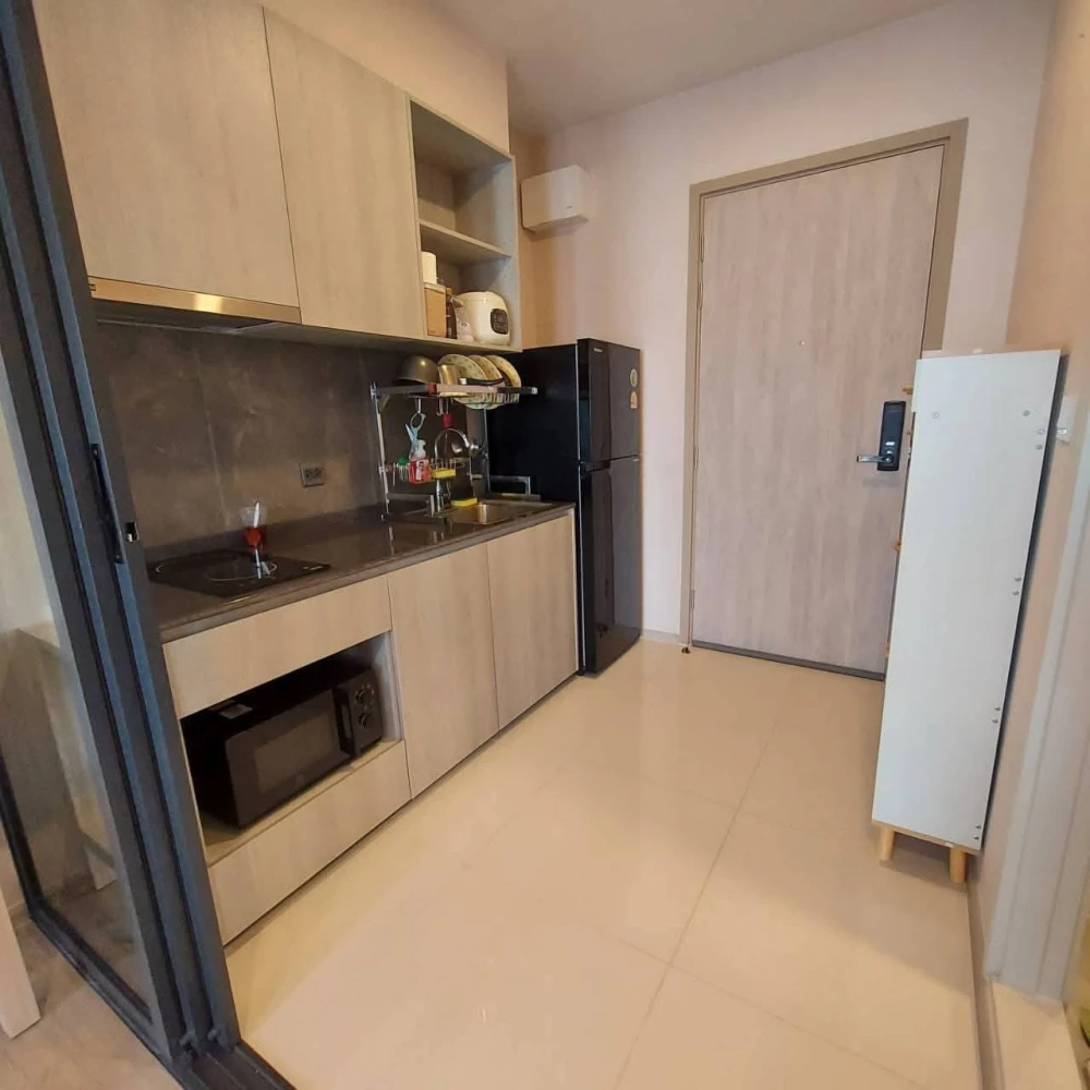 ให้เช่าคอนโด​ เดอะทรี พัฒนาการ​ เอกมัย​ ห้อง​ Studio  Full​ Furnish​ กระเป๋าใบเดียวสามารถ​ เข้าอยู่ได้เลย