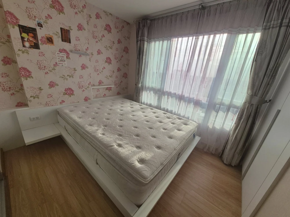 Condo for rent, The Trust Pinklao, 16th floor, clear view, cool breeze, comes with complete facilities. Reserve now, don't delay.