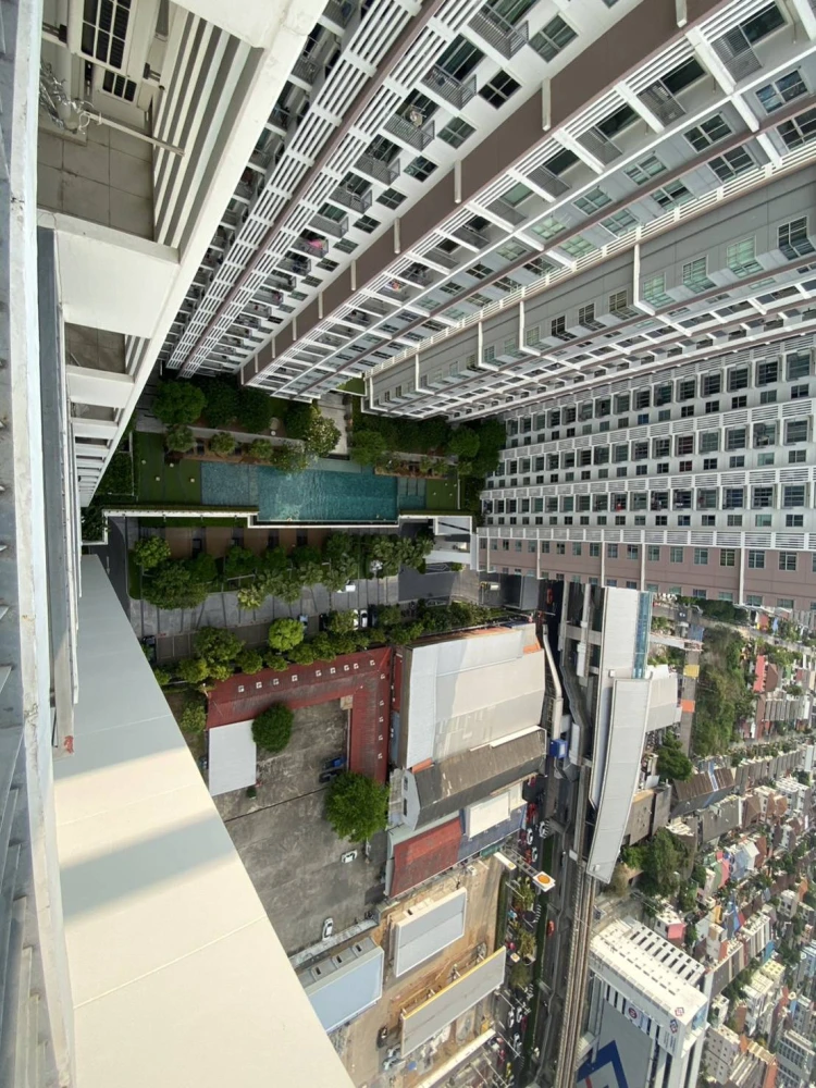 ให้เช่าคอนโด เดอะ พาร์คแลนด์ เพชรเกษม ห้องพร้อมอยู่ เฟอร ืเครื่องใช้ไฟฟ้าครบ ชั้น 27 ได้วิวสูง มาจองได้แล้ววันนี้