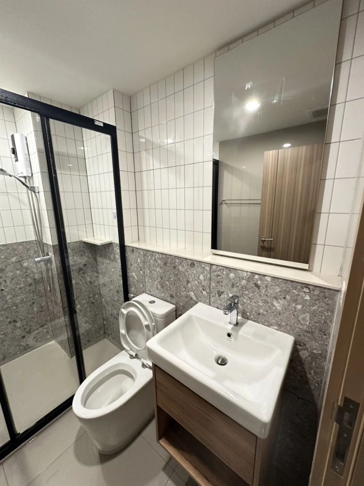 ให้เช่าคอนโด เดอะ ไลน์ ไวบ์ ห้องพร้อมอยู่ เฟอร์ เครื่องใช้ไฟฟ้าครบ ลากกระเป๋าเข้าอยู่ได้เลย คุณต้องไม่พลาด