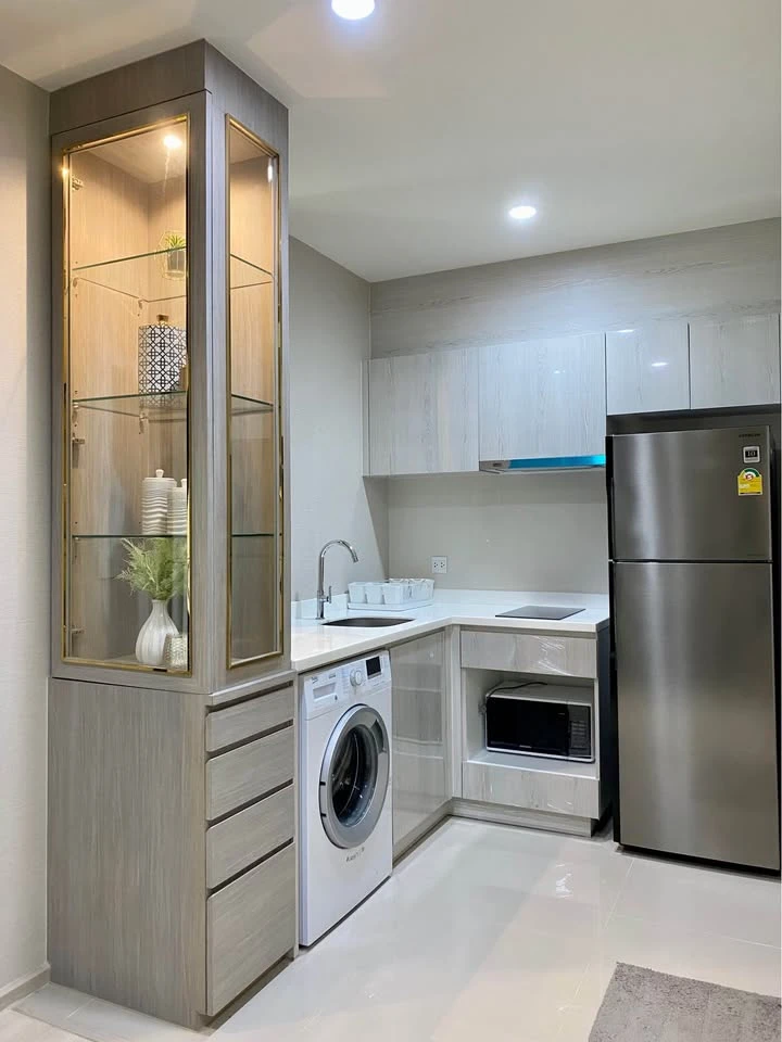 ให้เช่าคอนโด ไลฟ์ อโศก ห้องพร้อมอยู่ สิ่งอำนวยความสะดวกครบ ชั้น 30 ได้วิวสูง จองเลย อย่าพลาดเด็ดขาด