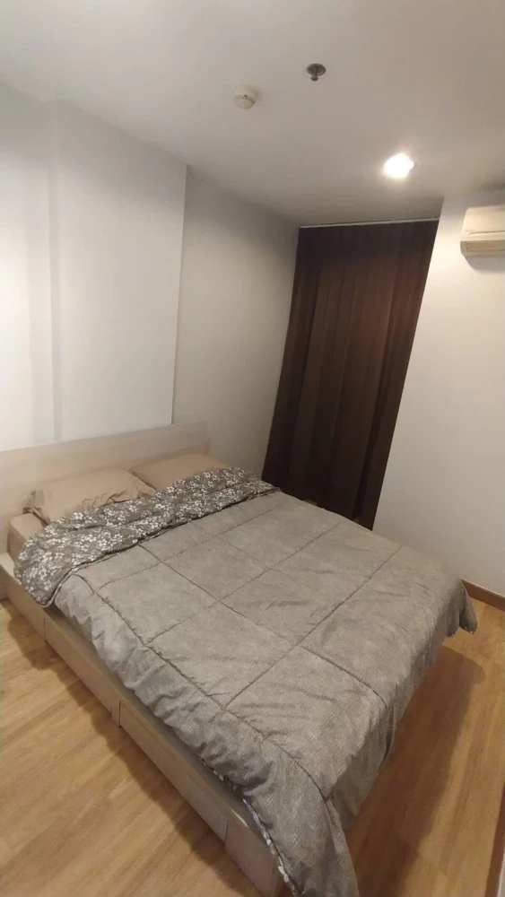 Condo for rent, Ideo Ratchada-Huai Khwang. Nice unit on the 18th floor with a great view. Excellent value. Don't miss out!