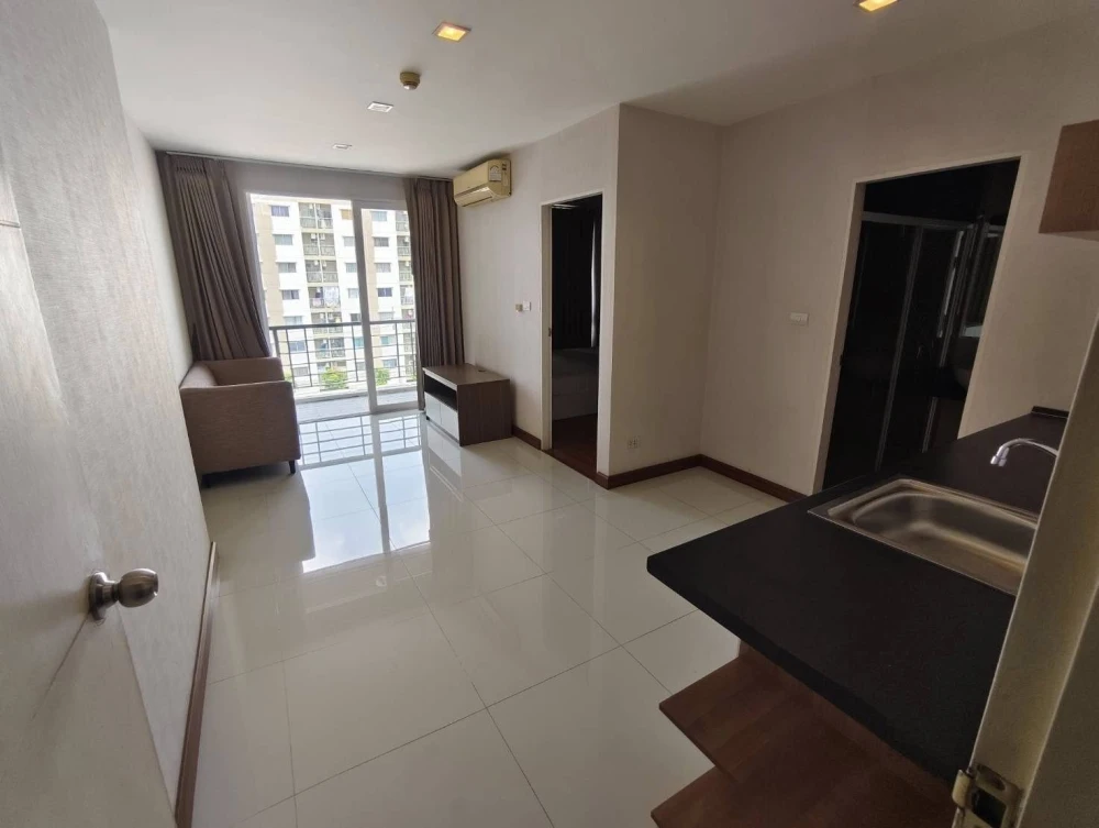 ให้เช่าคอนโด Airlink Residences Romklao ห้องพร้อมอยู่ พื้นที่ใช้สอยจุใจ ราคาไม่แรง มาจองได้แล้ววันนี้ อย่าพลาด