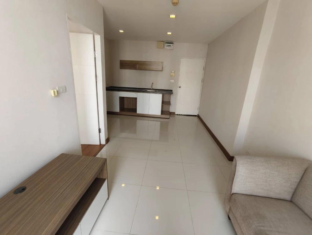 ให้เช่าคอนโด Airlink Residences Romklao ห้องพร้อมอยู่ พื้นที่ใช้สอยจุใจ ราคาไม่แรง มาจองได้แล้ววันนี้ อย่าพลาด