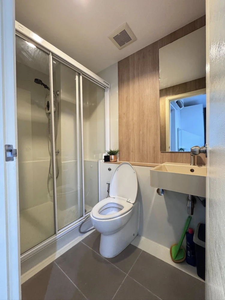 ให้เช่าคอนโด Aspire Sathorn - Taksin (Copper Zone) ห้องพร้อมอยู่ สะดวกครบจบที่นี่ ลากกระเป๋าเข้าอยู่ได้เลย