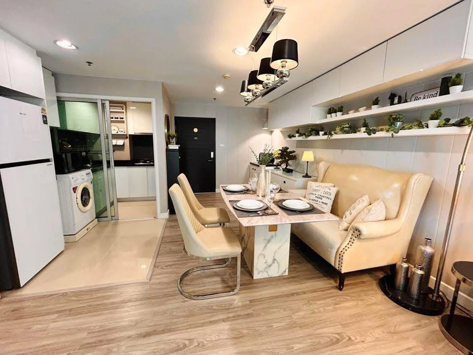 ให้เช่าคอนโด Belle Grand Rama 9 ห้องใหญ่อยู่สบาย พื้นที่ใช้สอยจุใจ ราคาอย่างโดน มาจองได้แล้ววันนี้ อย่าพลาด