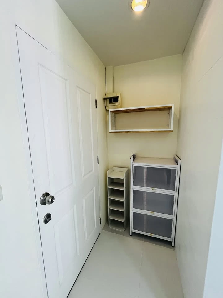 ให้เช่าคอนโด Boutique Ratchada 17 ห้องพร้อมอยู่ เฟอร์ เครื่องใช้ไฟฟ้าครบ ลากกระเป๋าเข้าอยู่ได้เลย