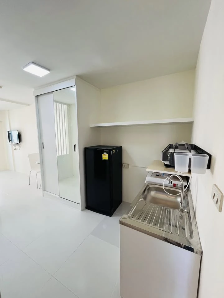 ให้เช่าคอนโด Boutique Ratchada 17 ห้องพร้อมอยู่ เฟอร์ เครื่องใช้ไฟฟ้าครบ ลากกระเป๋าเข้าอยู่ได้เลย