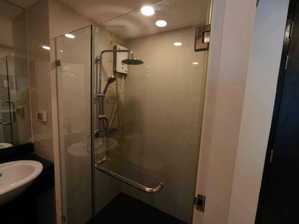 ให้เช่าคอนโด Chateau In Town Pinklao ห้องพร้อมอยู่ สิ่งอำนวยความสะดวกครบ มาจองได้แล้ววันนี้ อย่าพลาด