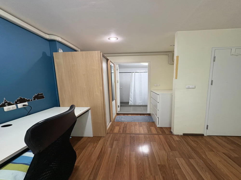 ให้เช่าคอนโด Condo U @ Huamak ห้องพร้อมอยู่ เฟอร์ เครื่องใช้ไฟฟ้าครบ มาแต่ตัวเข้าอยูได้เลย