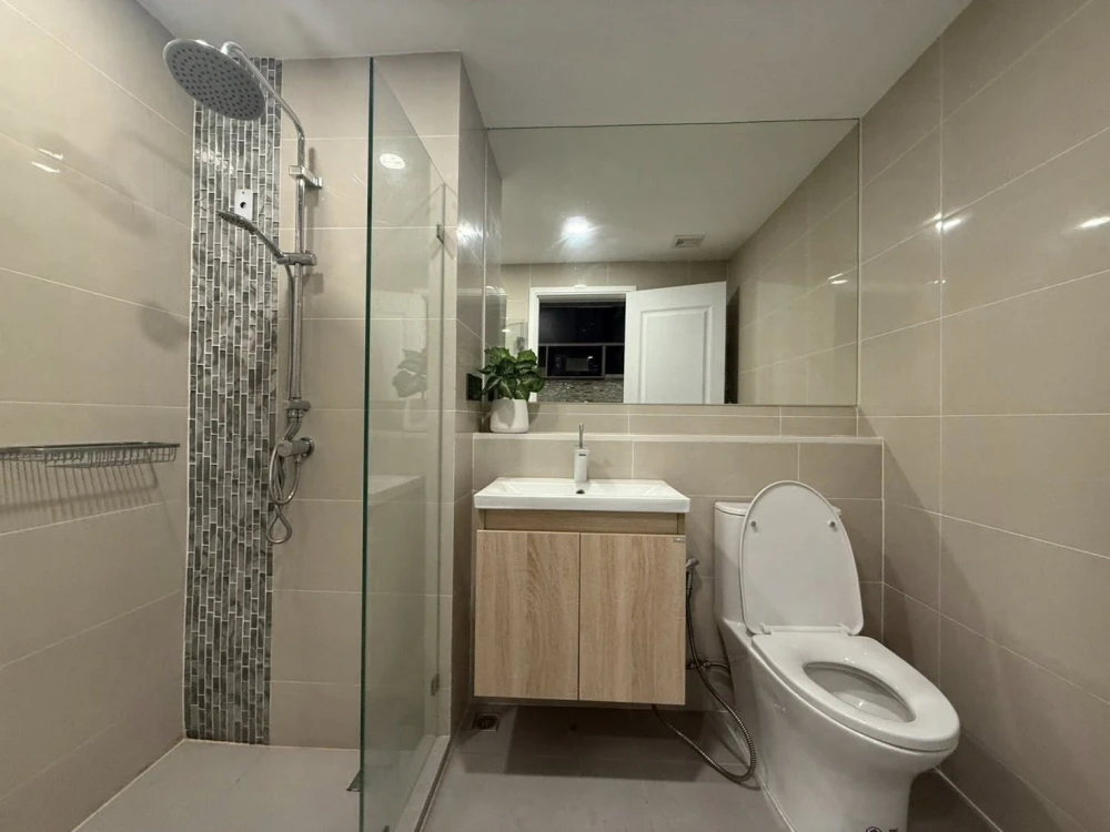 ให้เช่าคอนโด CYBIQ Ratchada 32 ห้องพร้อมอยู่ เฟอร์ เครื่องใช้ไฟฟ้าครบ ราคาจับต้องได้ จองเลย อย่ารอช้า