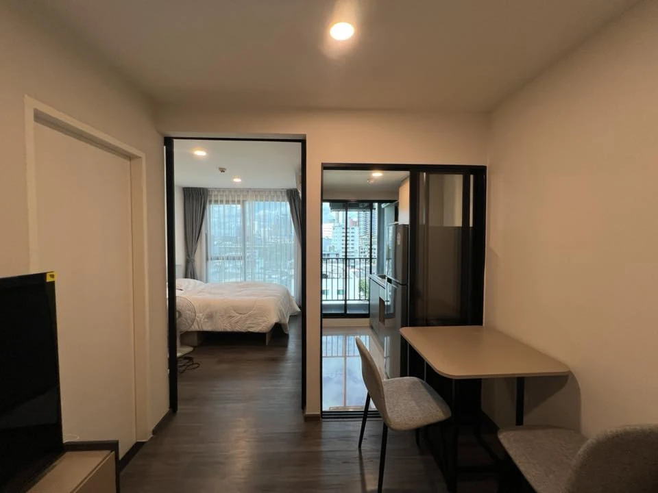 ให้เช่าคอนโด FLEXI สาทร – เจริญนคร ห้องน่าอยู่ เฟอร์ เครื่องใช้ไฟฟ้าครบ มาแต่ตัวเข้าอยู่ได้เลย อย่าพลาด