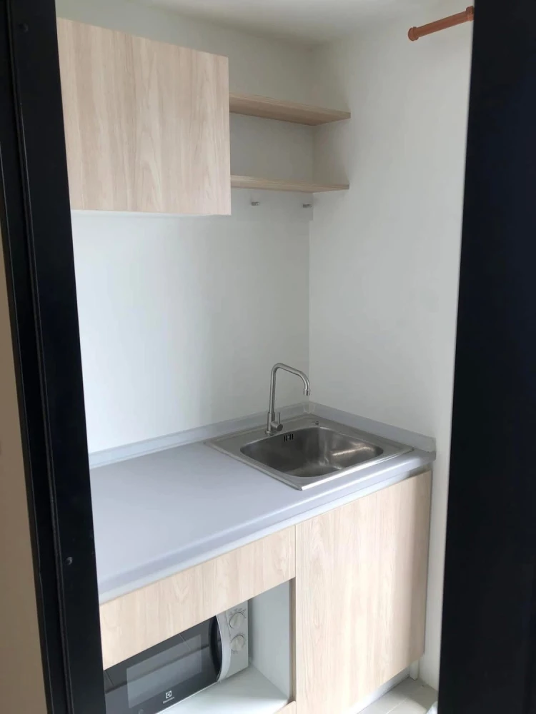 ให้เช่าคอนโด Flexi Suksawat ห้องพร้อมอยู่ เฟอร์ เครื่องใช้ไฟฟ้าครบ มาแต่ตัวเข้าอยู่ได้เลย อย่าพลาด