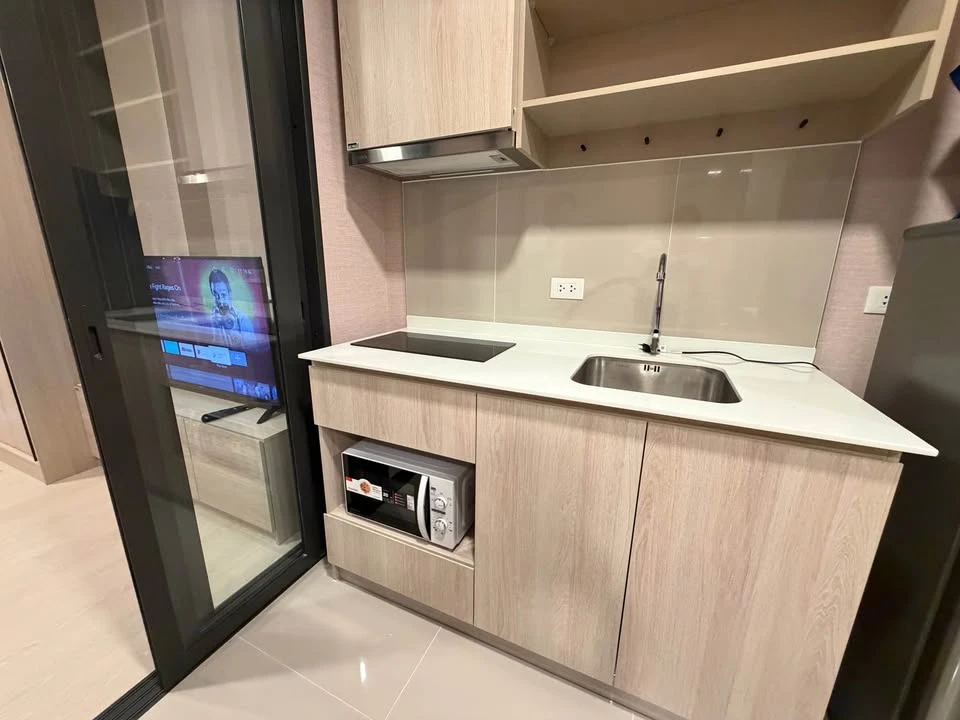 ให้เช่าคอนโด Flo by Sansiri ห้องน่าอยู่ สิ่งอำนวยความสะดวกครบ ลากกระเป๋าใบเดียวเข้าอยู่ได้เลย อย่าพลาด