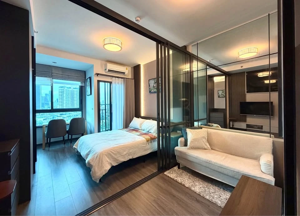 ให้เช่าคอนโด Ideo Sukhumvit - Rama4 ห้องแต่งพร้อมอยู่ เฟอร์ เครื่องใช้ไฟฟ้าครบ มาแต่ตัวเข้าอยู่ได้เลย