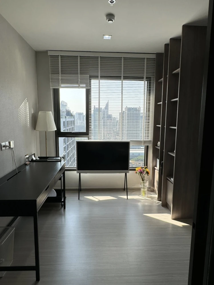 ให้เช่าคอนโด Life Asoke - Rama 9 ห้องน่าอยู่ เฟอร์นิเจอร์ครบ Built-in อย่างดี สะดวกครบจบที่นี่ รีบย้ายด่วนๆ