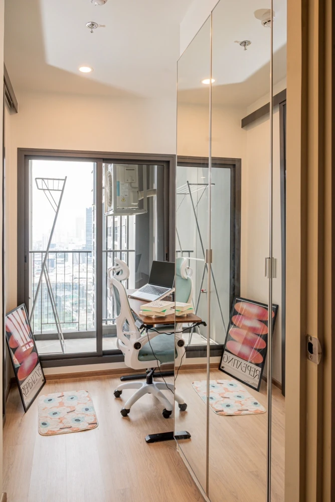 ให้เช่าคอนโด Life Asoke Rama 4 ห้องแต่งพร้อมอยู่ สิ่งอำนวยความสะดวกครบ ชั้น 23 ได้  วิวเมือง เห็นมุมโค้งแม่น้ำเจ้าพระยาจากห้อง จองเลย