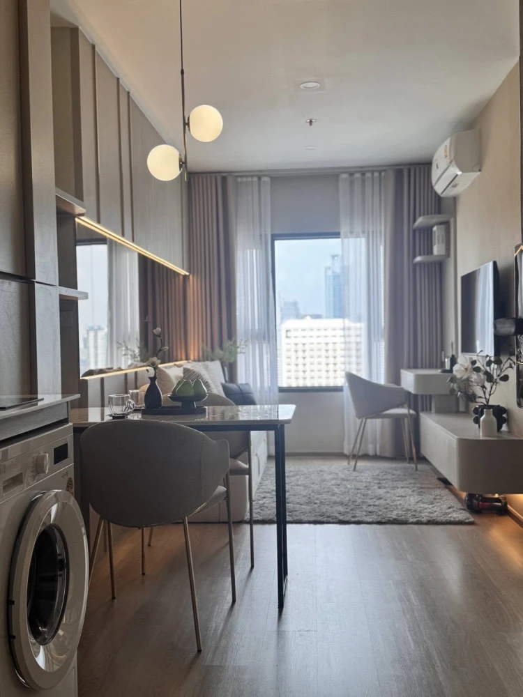 ให้เช่าคอนโด Life Rama 4 - Asoke ชั้น 23 วิวสวนเบญจกิตติ ทิศเหนือ ลมเย็น  ไม่มีตึกบังตกแต่งพร้อมเฟอร์นิเจอร์และเครื่องใช้ไฟฟ้าครบ จองเลย