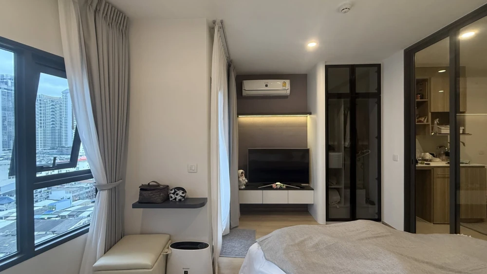 ให้เช่าคอนโด Life Rama 4 – Asoke  ห้องแต่งพร้อมอยู่ เฟอร์ เครื่องใช้ไฟฟ้าครบ ลากกระเป๋าเข้าอยู่ได้เลย อย่าพลาด