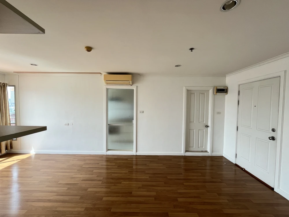 ให้เช่าคอนโด Lumpini Park Riverside - Rama 3 ชั้น 17 วิวแม่น้ำเจ้าพระยา ราคาอย่างโดน รีบมาจองเลย อย่าพลาด