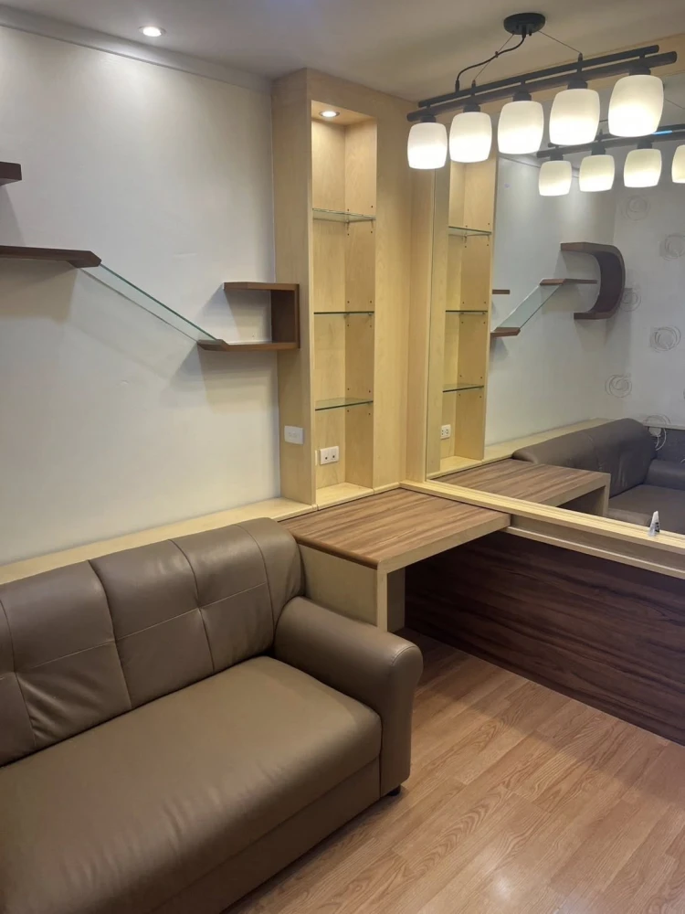 ให้เช่าคอนโด Lumpini Place Srinakarin-Huamak Station ห้องน่าอยู่ ติดวอลเปเปอร์อย่างดี ราคาคุ้ม จองเลย