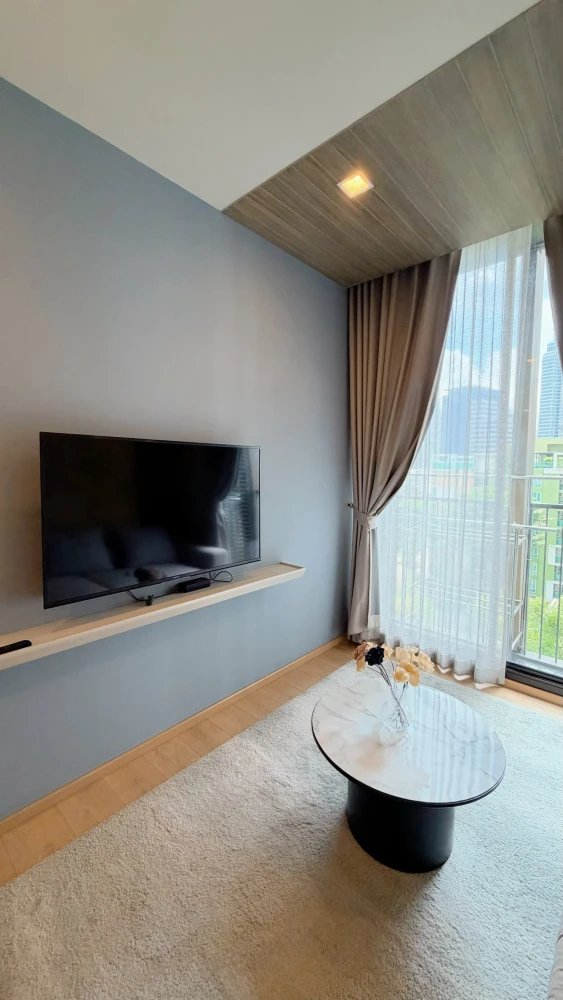 ให้เช่าคอนโด  NOBLE AROUND SUKHUMVIT 33 ห้องมุมขนาดใหญ่ ชั้น 7 วิวสวน มุมมองโปร่ง ไม่ Block มาจองเลย