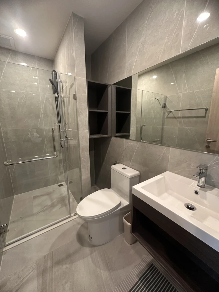 ให้เช่าคอนโด Noble Nue District R9 ห้องแต่งพร้อมอยู่ เฟอร์ เครื่องใช้ไฟฟ้าครบ ลากกระเป๋าเข้าอยู่ได้เลย อย่าพลาด