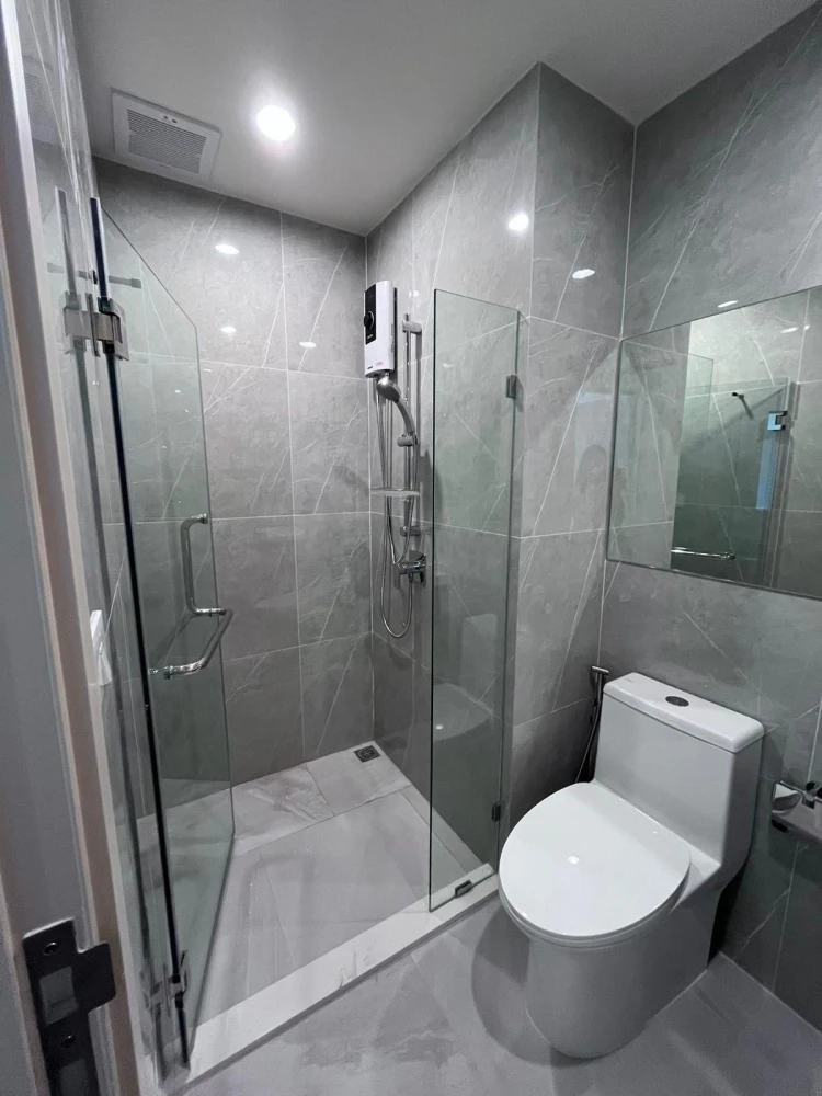 ให้เช่าคอนโด Nue District R9 ห้องใหญ่อยู่ พื้นที่ใช้สอยจุใจ สะดวกครบจบที่นี่ ลากกระเป๋าเข้าอยู่ได้เลย
