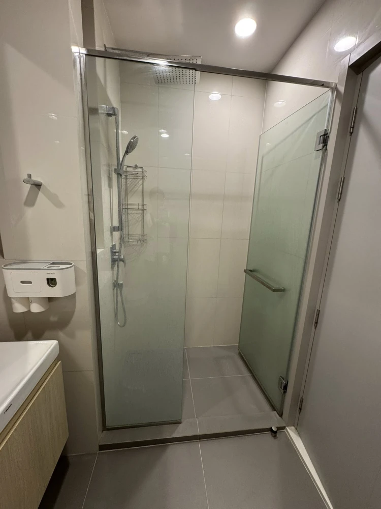 ให้เช่าคอนโด Oka Haus Sukhumvit 36 ห้องแต่งน่าอยู่ เฟอร์ เครื่องใช้ไฟฟ้าครบ ชั้น 34 ได้วิวสูง จองเลย