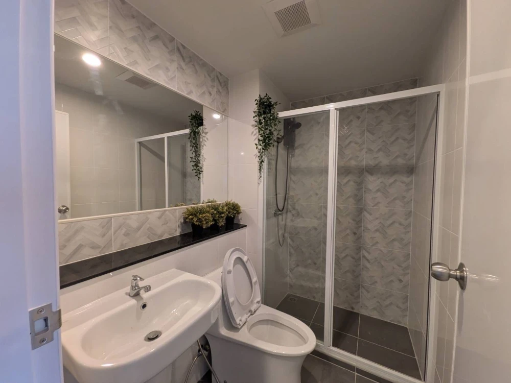 ให้เช่าคอนโด Regent Home Bangna ห้องกั้นอยกอย่างดี ราคาอย่างโดน ครบจบที่เดียว มาแต่ตัวเข้าอยู่ได้เลย