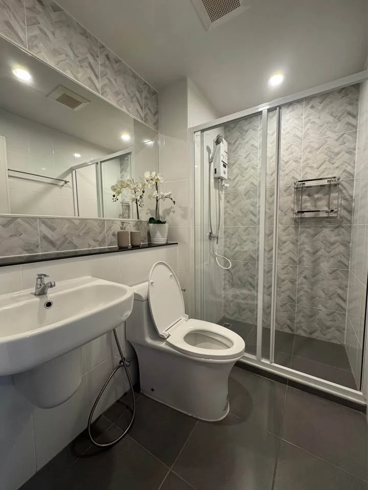 ให้เช่าคอนโด  Regent Home Bangna ห้องพร้อมอยู่ สิ่งอำนวยความสะดวกครบ ราคาอย่างโดน จองเลย อย่าพลาด