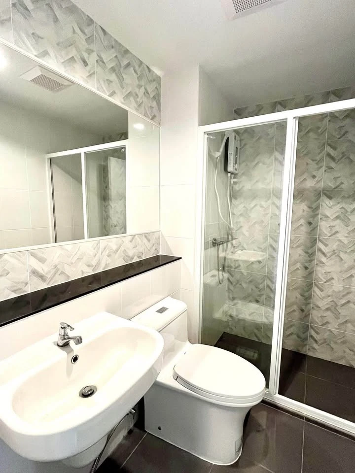 ให้เช่าคอนโด Regent Home Bangna ห้องพร้อมอยู่ สิ่งอำนวยความสะดวกครบ รียบมาจองเลย อย่าพลาด