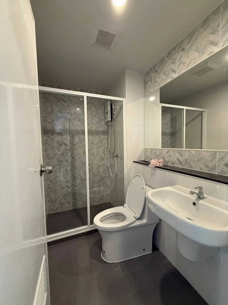 ให้เช่าคอนโด Regent Home Bangna ห้องแต่งน่ายอุ่ ชั้นสูง ได้วิวดี ราคาอย่างโดน พลาดแล้วจะเสียดาย