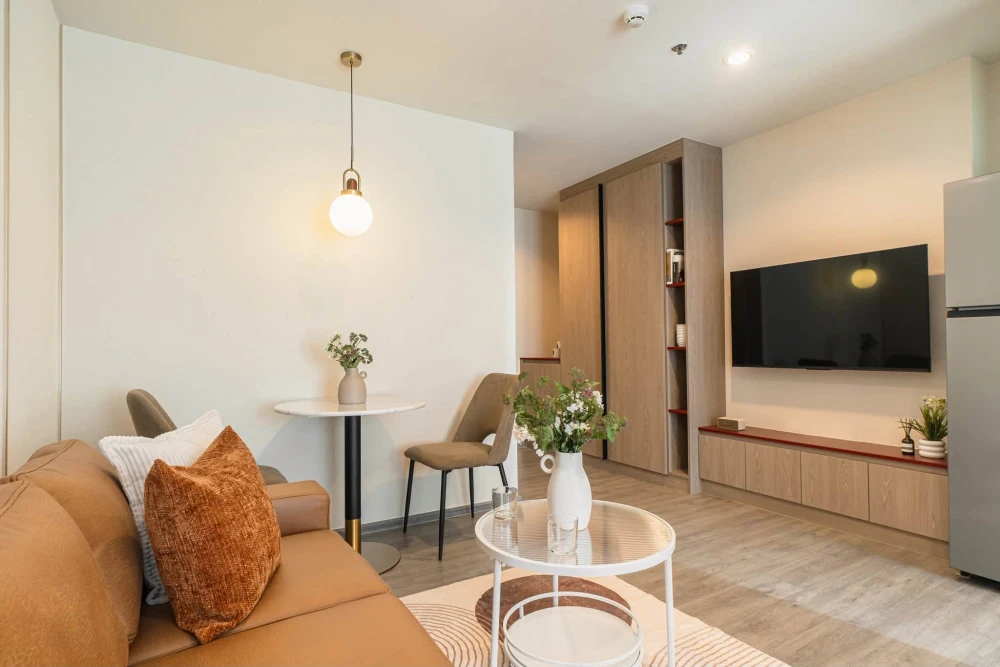 ให้เช่าคอนโด Regent Home Bangna ห้องแต่งน่าอยู่ เฟอร์ เครื่องใช้ไฟ้าครบ ลากกระเป่าเข้าอยู่ได้เลย อย่าพลาด