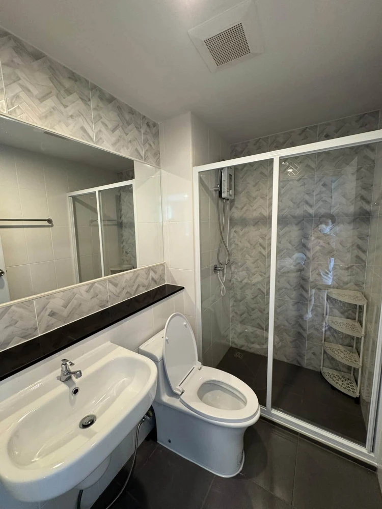 ให้เช่าคอนโด Regent Home Bangna ห้องแต่งพร้อมอยู่ บิ้วอินท์อย่างดี ราคาอย่างโดน รีบมาจองเลย อย่าพลาด