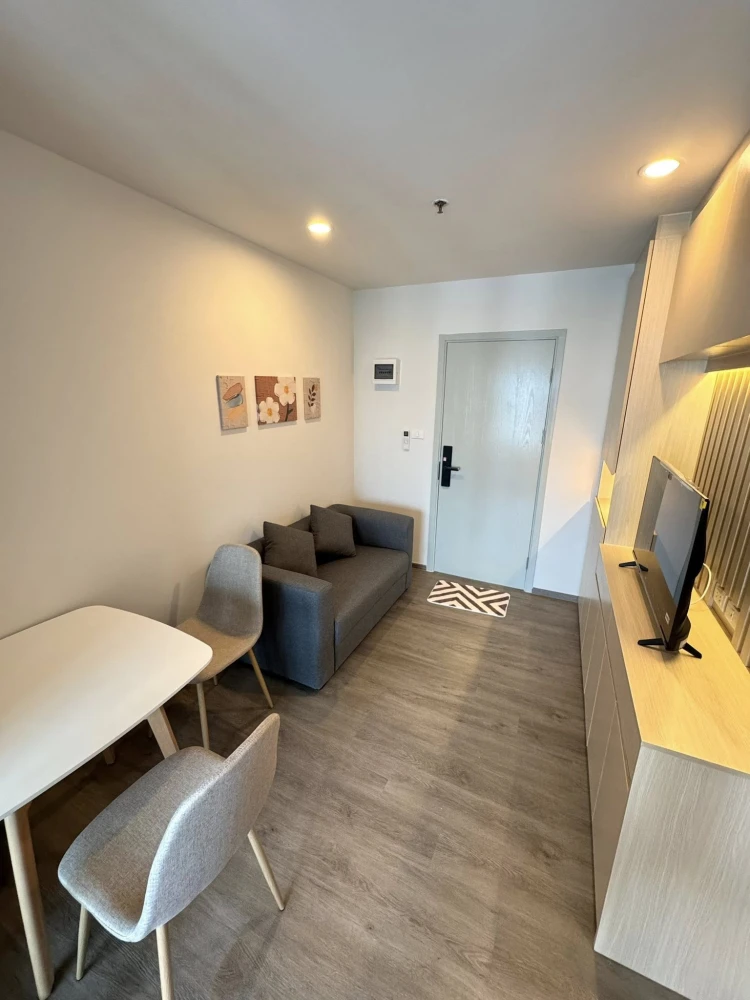 ให้เช่าคอนโด Regent home wutthakat ห้องมุมทิศเหนือ แต่งพร้อมอยู่ สิ่งอำนวยความสะดวกครบ จองเลย