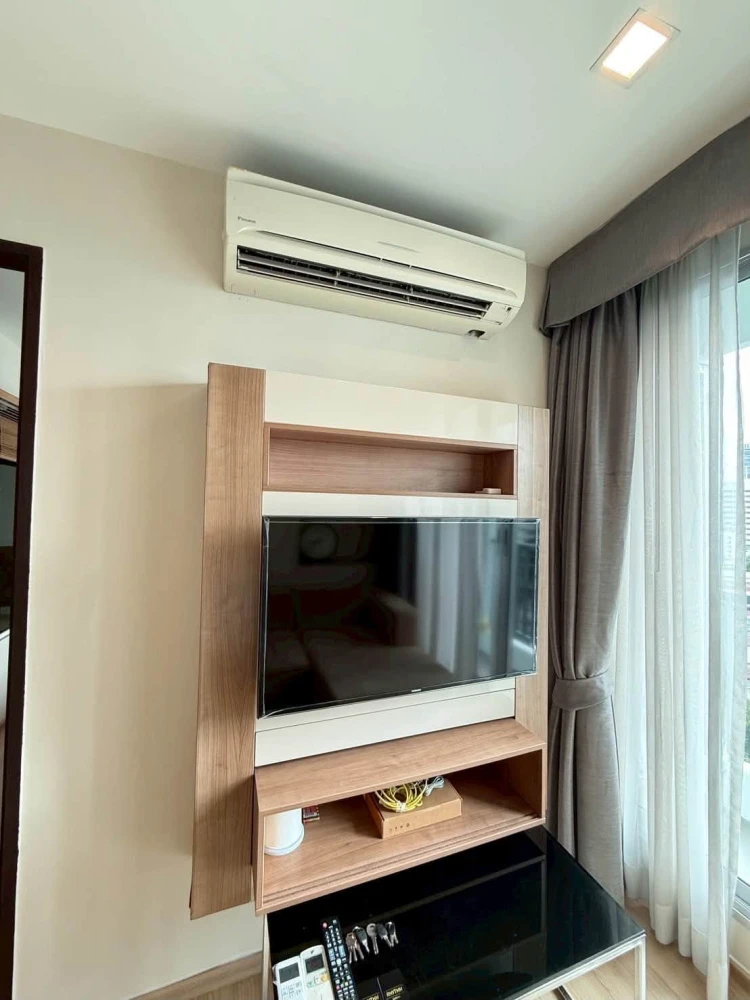 ให้เช่าคอนโด Rhythm Sathorn ห้องน่าอยู่ ชั้น 9 ได้วิวแม่น้ำเจ้าพระยา สิ่งอำนวยความสะดวกพร้อม จองเลย อย่ารอช้า