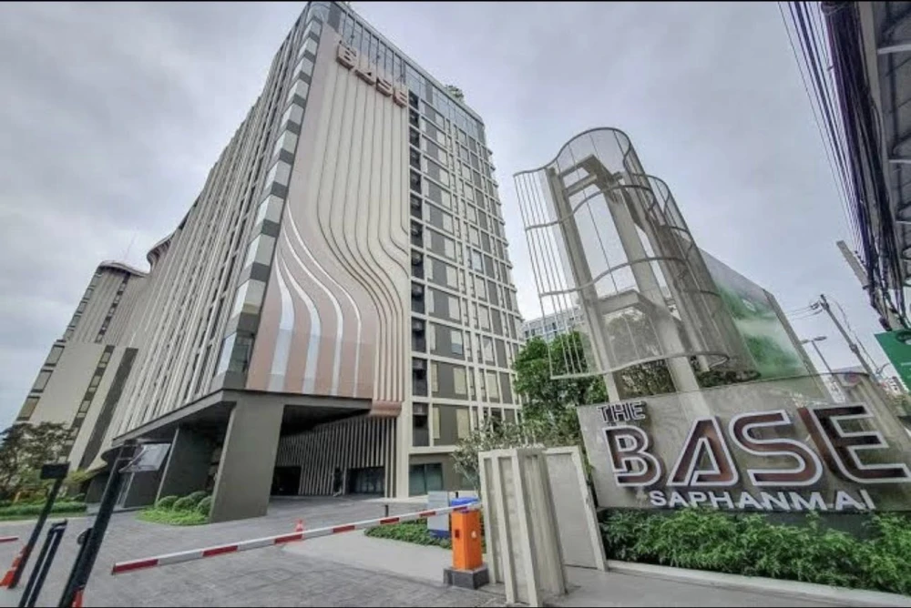 ให้เช่าคอนโด The Base สะพานใหม่ ห้องน่าอยู่ เฟอร์ เครื่องใช้ไฟฟ้าครบ ลากกระเป๋าเข้าอยู่ได้เลย อย่ารอช้า