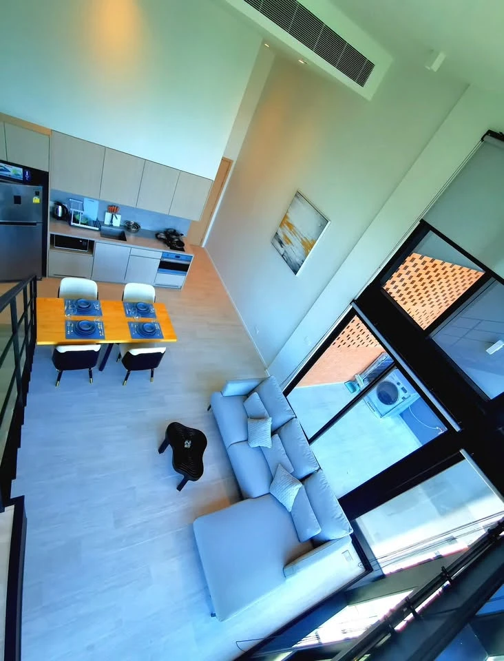 ให้เช่าคอนโด  The Lofts Silom ห้องกว่างขวาง มาพร้อมพื้นที่ใช้สอยจุใจ สิ่งอำนวยความสะดวกครบครัน รีบย้าย