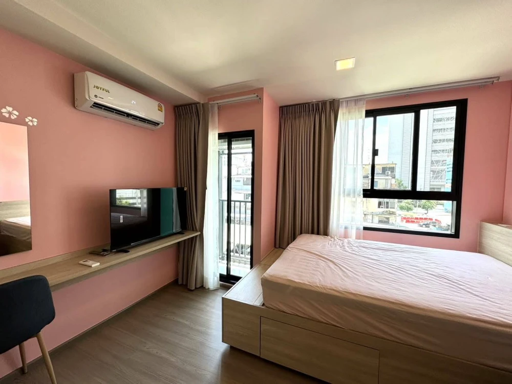 ให้เช่าคอนโด The Muve Ram 22 ห้องพร้อมอยู่ เฟอร ์เครื่องใช้ไฟฟ้าครบ ลากกระเป๋าเข้าอยู่ได้เลย