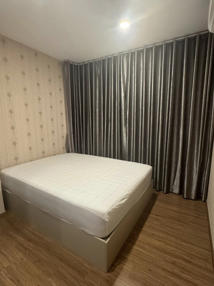 Condo for rent at The Origin Ramkhamhaeng 209. Nice unit, high-quality wallpaper. Amazing price! Book now!